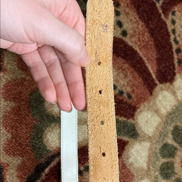 Express genuine leather white belt with bronze hardware buckle - Picture 3 of 5